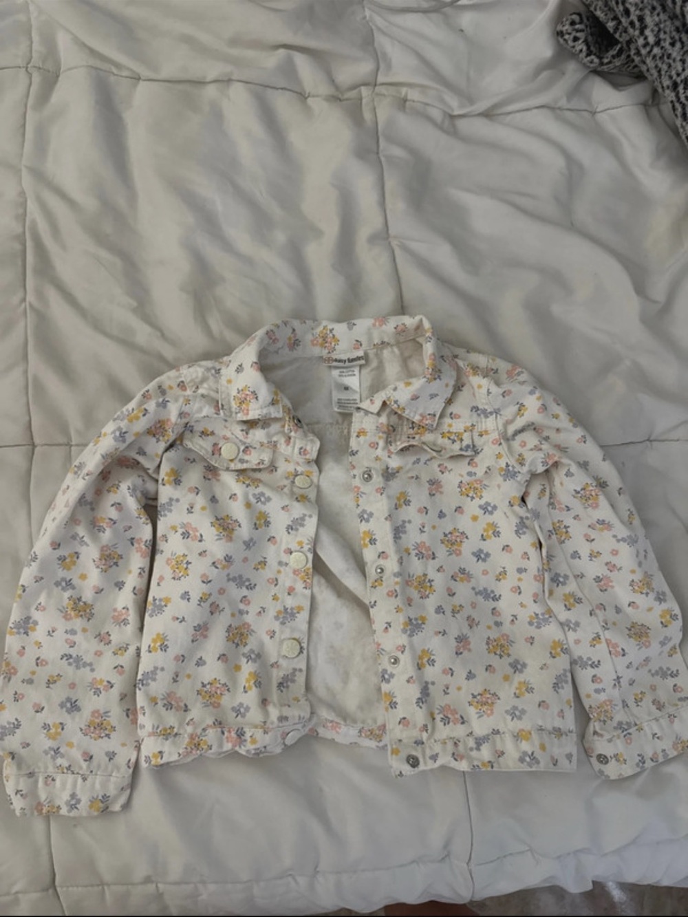 Daisy Fuentes Girls White Floral Denim Jacket